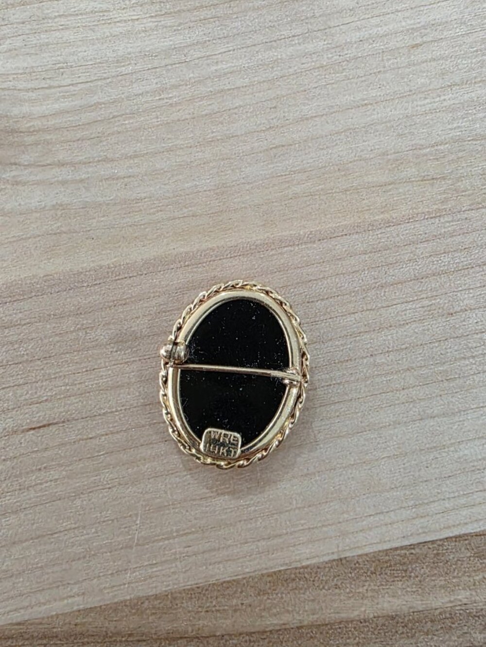 VIRGIN MARY & Child Cameo Brooch ~ 14k - Picture 2 of 5